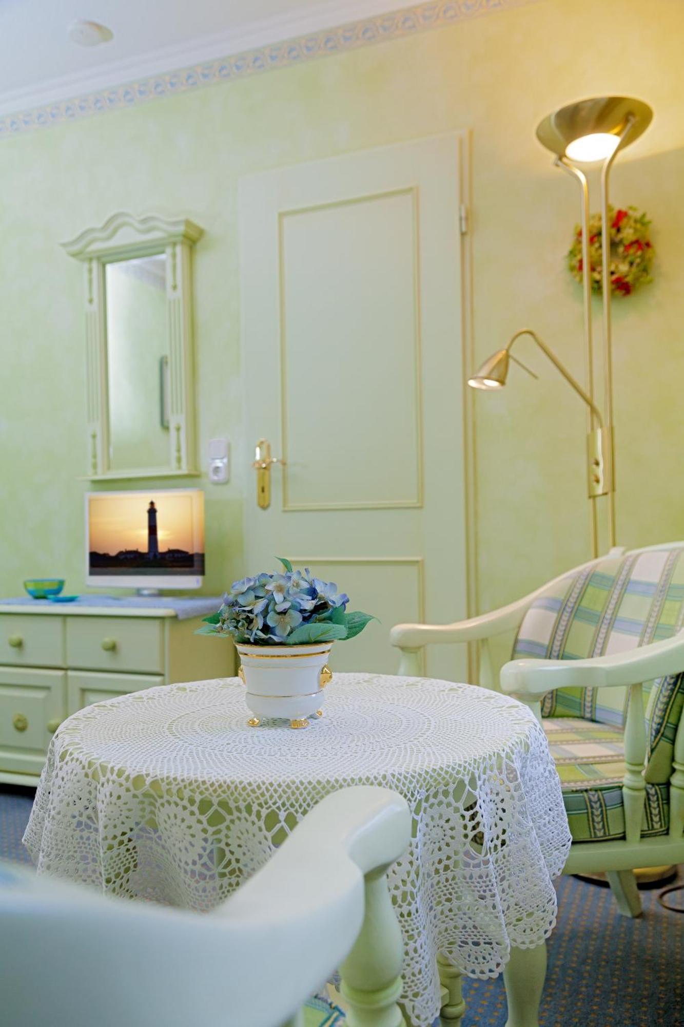 Hotel Wiesbaden Wenningstedt-Braderup Quarto foto
